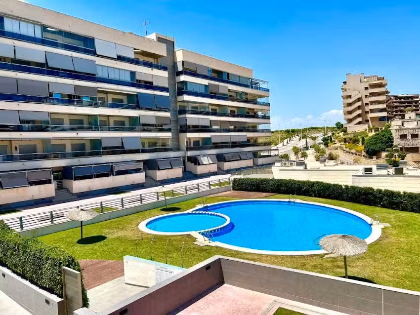 11 Arenales del Sol Beach y piscina