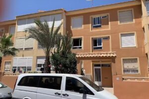 2 Minutes from the beach