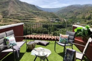 3 bedrooms house with furnished terrace and wifi at Viguera