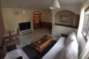 Agradable adosado familiar