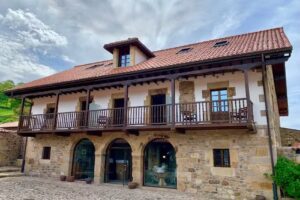 Akla Hotel Suites Valles Pasiegos