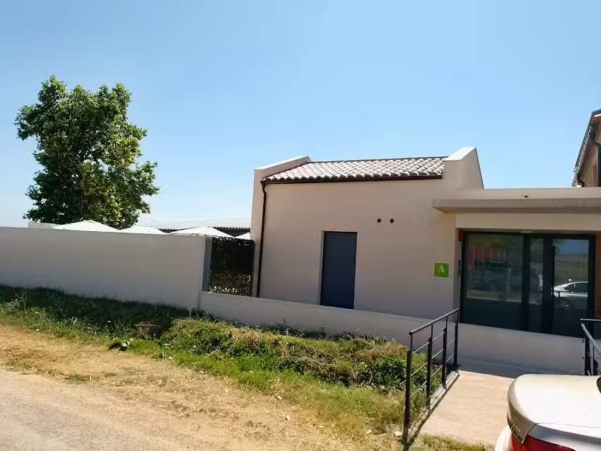 Albergue – Cafetería La Parada