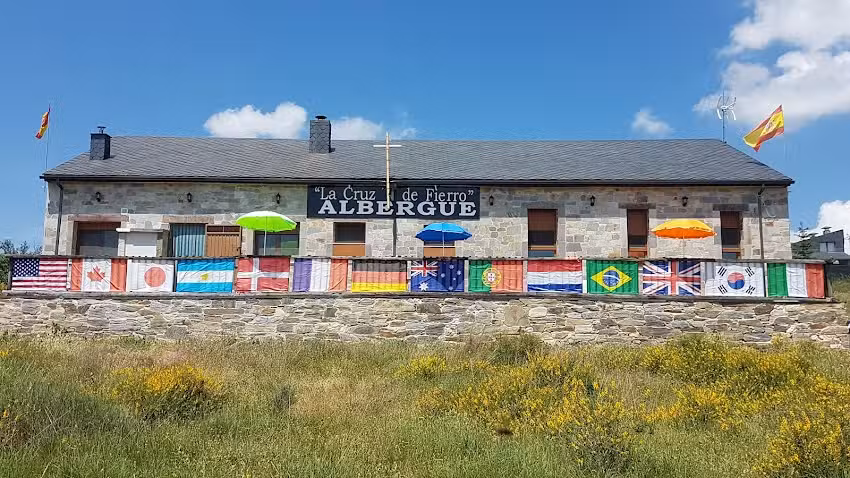 Albergue de peregrino Cruz de fierro