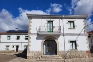 Albergue Juvenil Villamanín