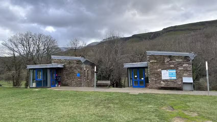 Albergue Municipal de peregrinos de Triacastela