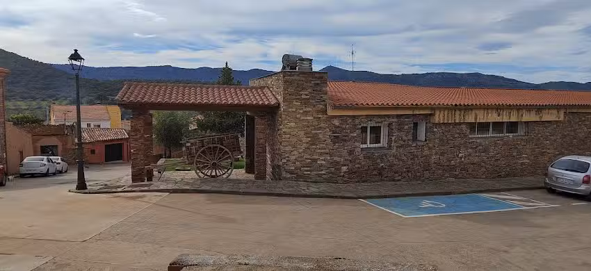 ALBERGUE PUERTA DE MONFRAGÜE
