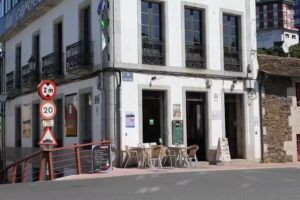 Albergue Roots & Boots Lugo