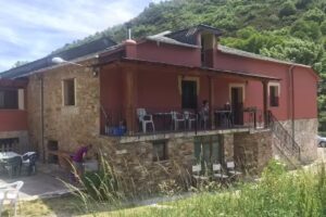 Albergue San Froilán (CERRADO DEFINITIVAMENTE)