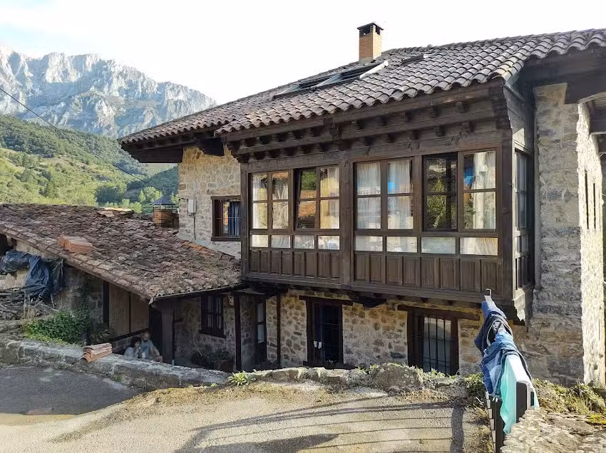 Albergue Turístico Valdebaro