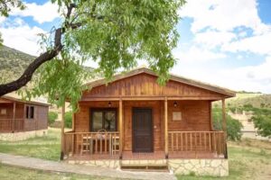 Aldea Los Odres | Cabañas de Madera con Piscina Privada y Barbacoa