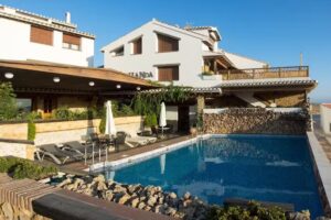 Alhanda Apartamentos Turísticos