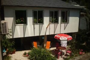 Alojamiento en Samos Pensión Santa Rosa