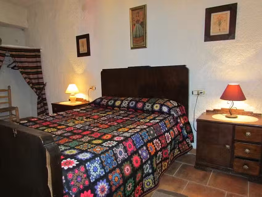 Alojamiento Rural Cuevas De Avelino