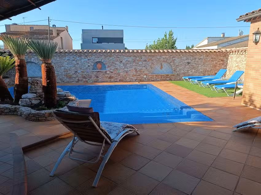 Alojamiento Turístico Parlavà