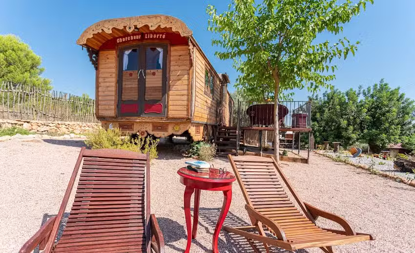 Alojamientos singulares TIERRA DE ARTE