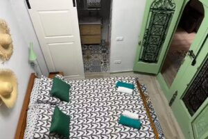Alzira bonita Habitación verde con baño privado