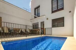 Amazing Home In Villarrubia With Outdoor Swimming Pool, Wifi And Swimming Pool
