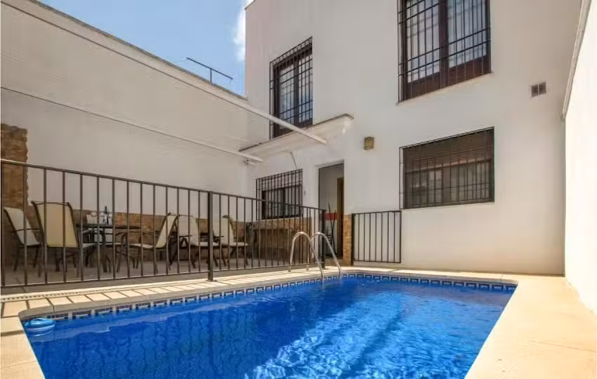 Amazing Home In Villarrubia With Outdoor Swimming Pool, Wifi And Swimming Pool