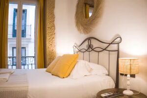 Amona Teresa Guesthouse I Alojamiento Boutique en la Parte Vieja