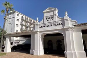 Andalucía Plaza CERRADO PERMANENTEMENTE