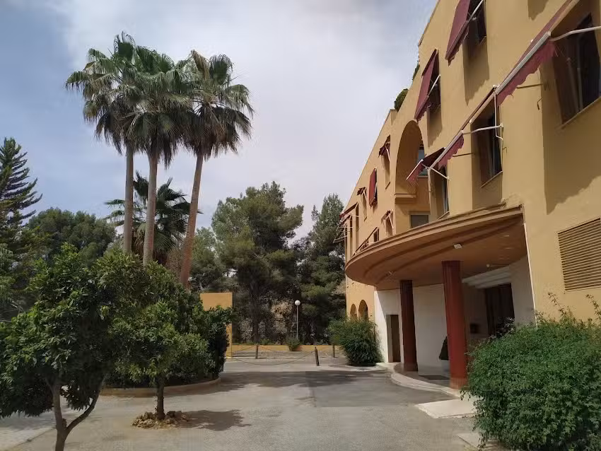 Apartahotel El Serrallo