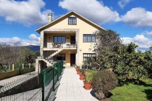 APARTAMENTO AS CARBALLAS