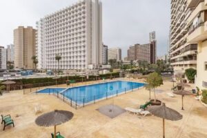 Apartamento con piscina en Benidorm- Belvilla by Oyo