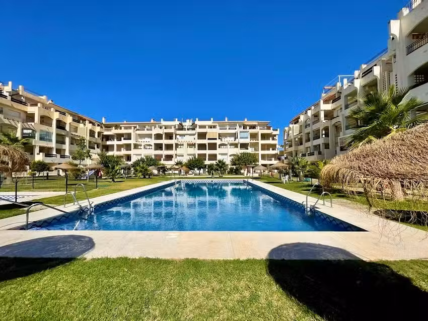 Apartamento en Roquetas cerca de Playa Serena- Belvilla by Oyo