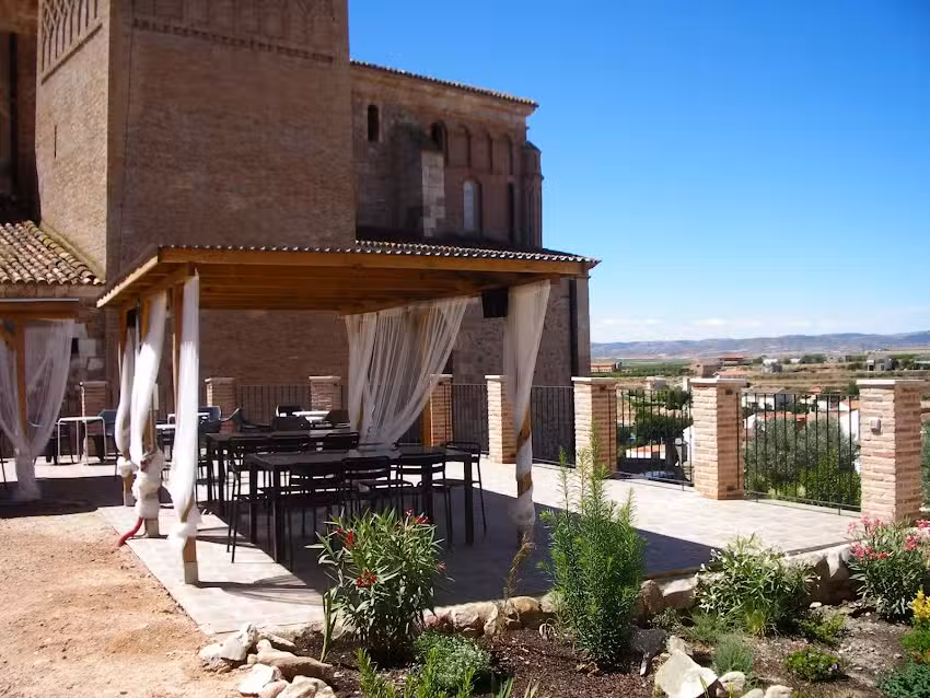 Apartamento rurales y albergue, complejo rural lifara