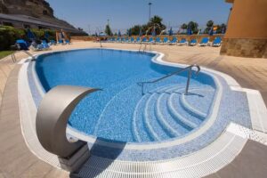 Apartamentos Amadores Beach