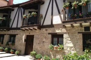 Apartamentos CascoViejo Candeleda