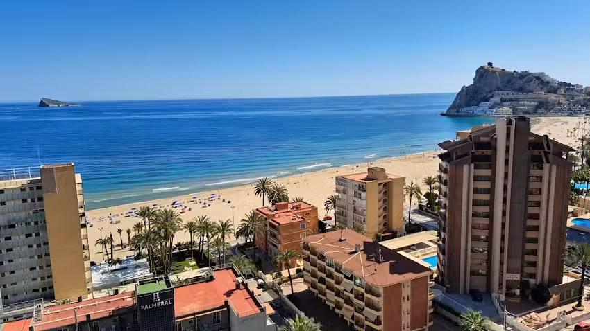 Apartamentos El Faro by MC