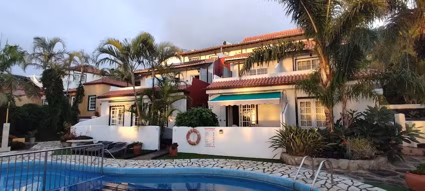 Apartamentos Finca Colón