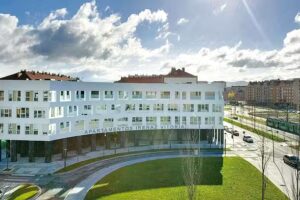 Apartamentos Irenaz Vitoria»