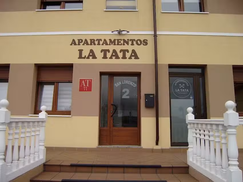 Apartamentos La Tata