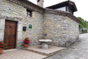 Apartamentos Peña Sol – Casas de los Picos