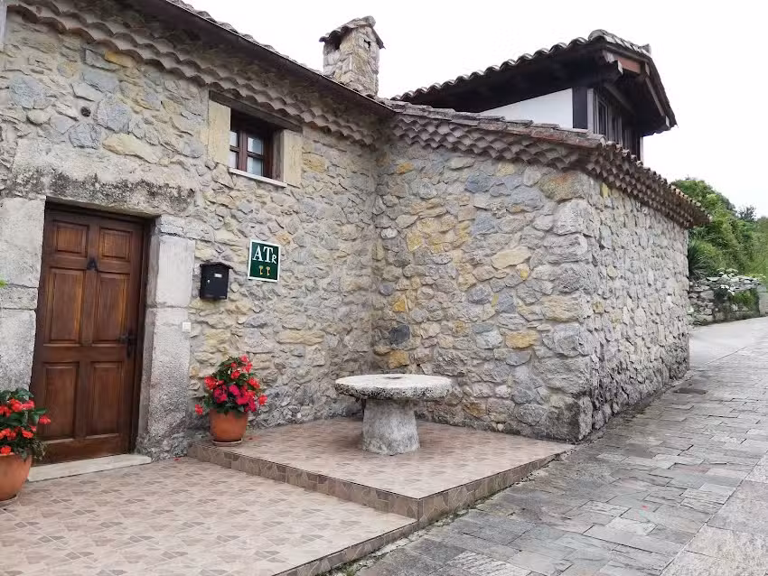 Apartamentos Peña Sol – Casas de los Picos