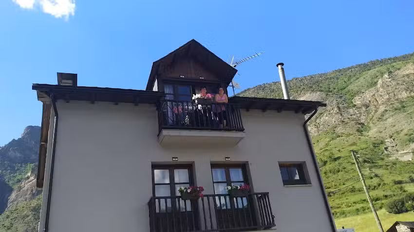 Apartamentos Pont Romànic