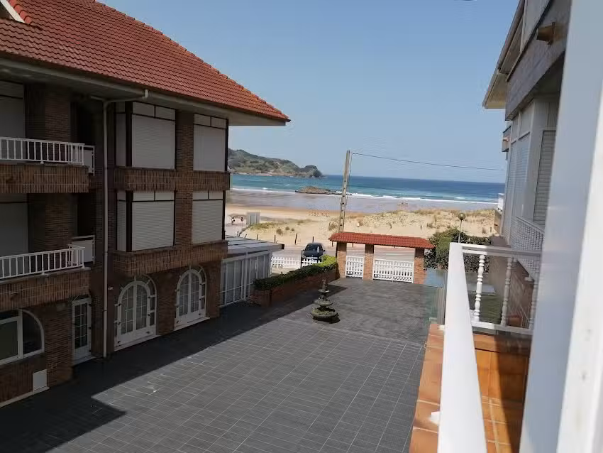 Apartamentos Regollera