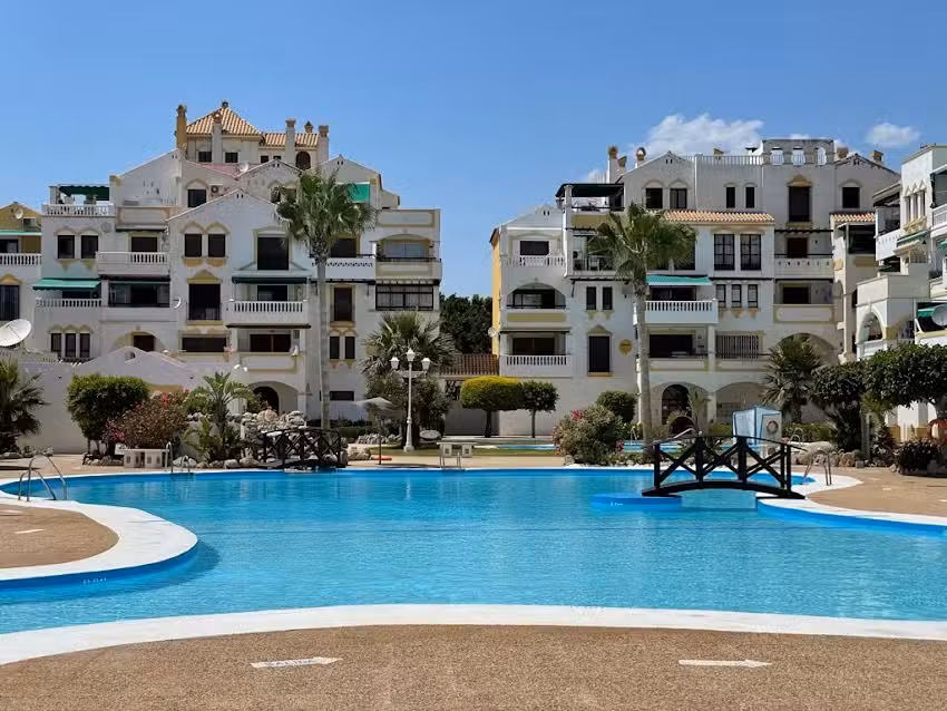 Apartamentos Roquetas Beach