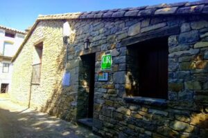 Apartamentos Rurales Casa Morillo y Casa Monclus