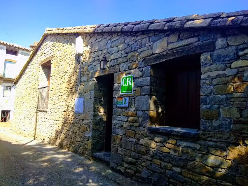 Apartamentos Rurales Casa Morillo y Casa Monclus