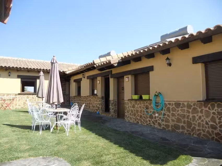 Apartamentos Rurales – La Cueva Del Lince