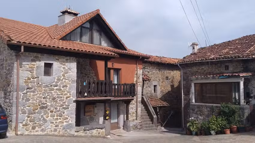 Apartamentos rurales La Plazuela | Asón