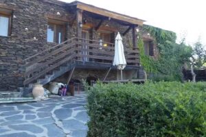 Apartamentos Rurales Las Cabezadas Majaelrayo