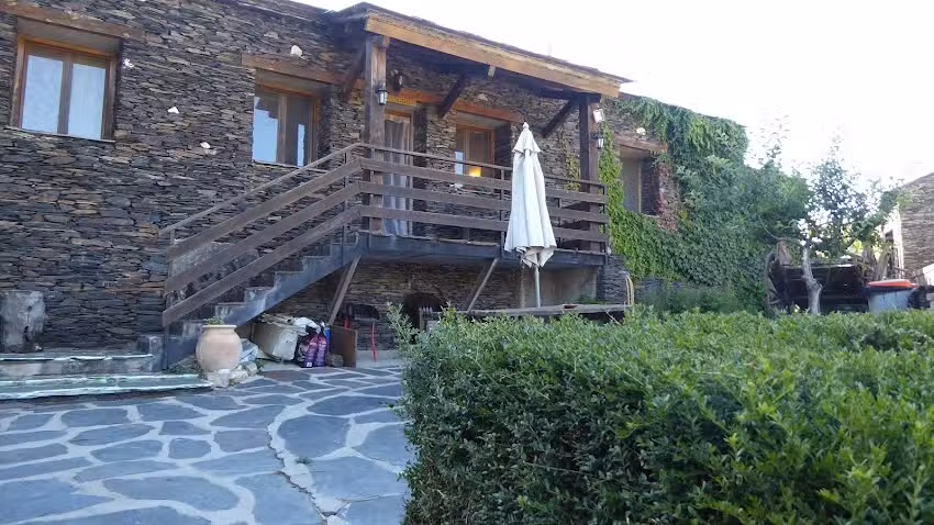Apartamentos Rurales Las Cabezadas Majaelrayo