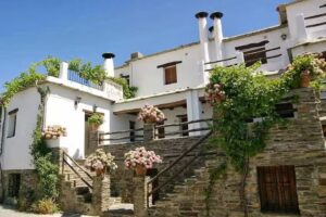 Apartamentos Rurales Las Chimeneas