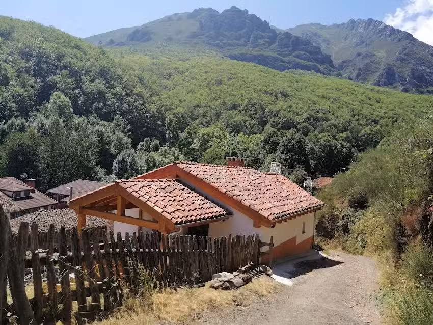 Apartamentos Rurales Los Riegos