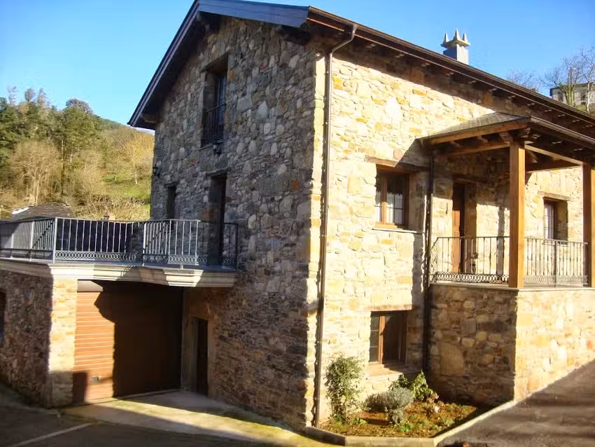 Apartamentos Rurales «POSADA DE LAS HOCES»