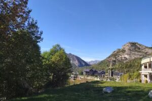 Apartamentos Turisticos Argualas